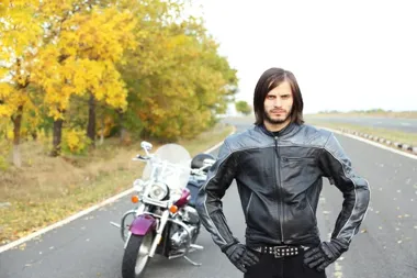 Miejska kurtka motocyklowa za 1000 zł: która połączy styl z bezpieczeństwem?