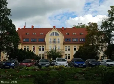 Uroczystości przy bursie na Piastowskiej – pamięć o Żołnierzach Wyklętych