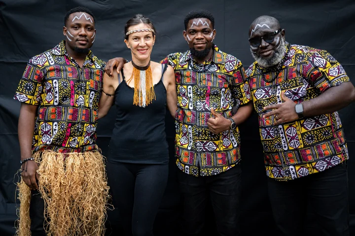 Grafika promocyjna wydarzenia Blueverest — Muzyczny most między Kamerunem a Polską