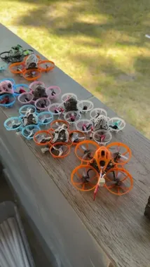 Grafika promocyjna wydarzenia Warsztaty dronowe FPV dla dzieci