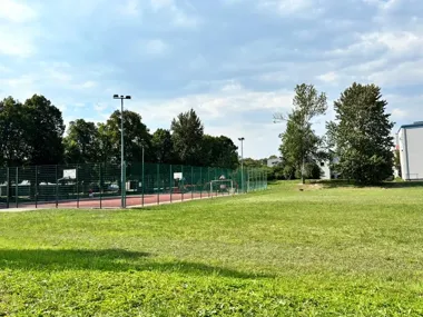 Kort tenisowy przy Jasnej coraz bliżej. Najpierw mieszkańcy ocenią projekt