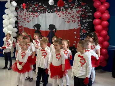 Dzieci z przedszkola pokazały patriotyzm bez wielkich słów