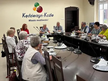 Seniorzy sprawdzą nowe inwestycje. Padł pomysł spaceru badawczego