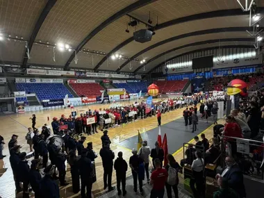 W hali przy Mostowej młodzi strażacy walczyli o sekundy i puchary