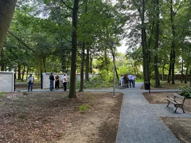 Park Pojednania ma nową część. Teren za murem jest już dostępny