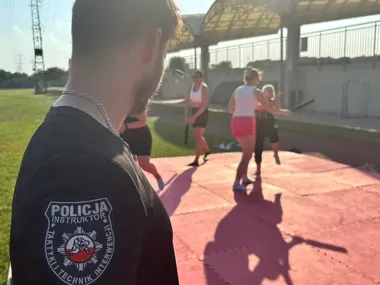 Torbą, pałką, nożem. Kobiety ćwiczyły reakcję na zagrożenie
