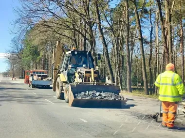 Po zimie ruszyły pilne naprawy jezdni na ulicach Kędzierzyna–Koźla