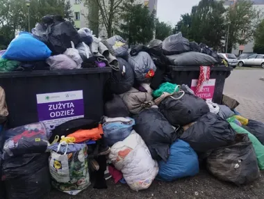 Ostatnie kontenery na odzież. Kędzierzyn-Koźle zmienia zasady zbiórki