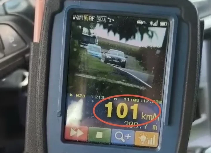 122 km/h przez centrum Kędzierzyna-Koźla. Kierowca stracił prawo jazdy