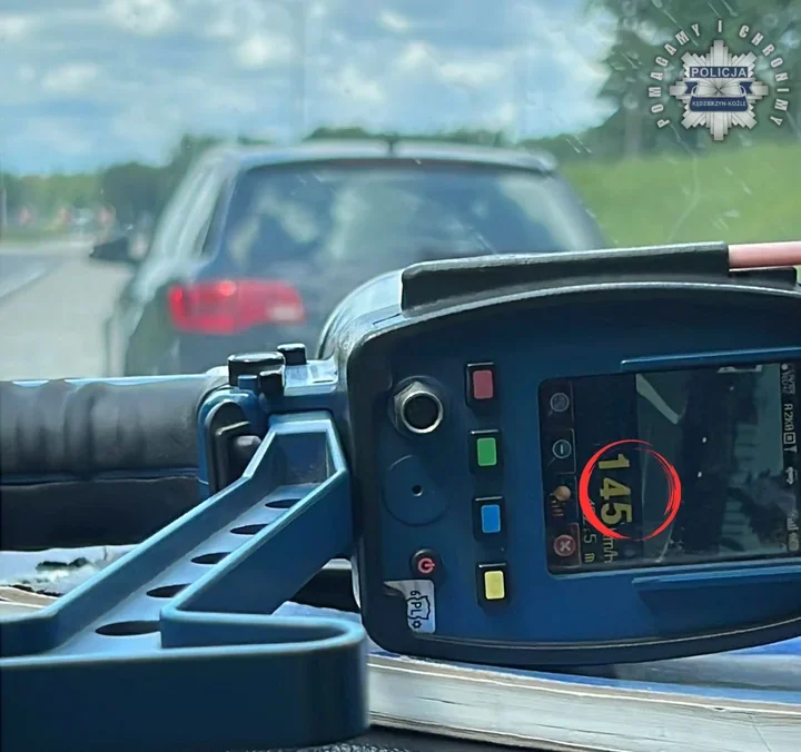 55 km/h za szybko poza zabudowanym - kierowca od razu stracił prawo jazdy