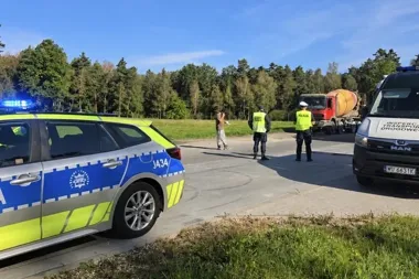 Betoniarka zatrzymana do kontroli. 30-latek miał ponad 0,3 promila