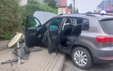 Chwila nieuwagi w Pawłowiczkach. 53-latka zderzyła się z Volkswagenem