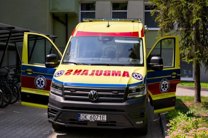 Nowa karetka w powiecie. Stary ambulans kończy służbę
