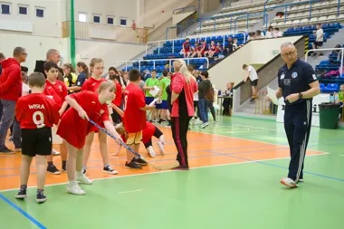 28. edycja Małego Olimpijczyka na hali „Śródmieście” – ponad sto dzieci świętowało ruch