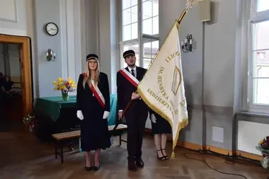 Ostatni dzwonek w szkołach powiatu. Maturzyści ruszają w dorosłość