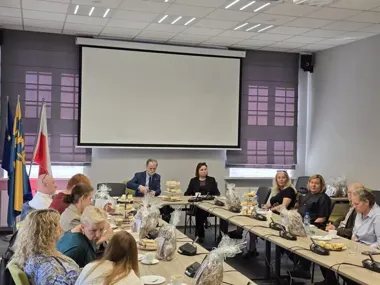 Rodziny zastępcze w centrum uwagi. W starostwie padły ważne słowa